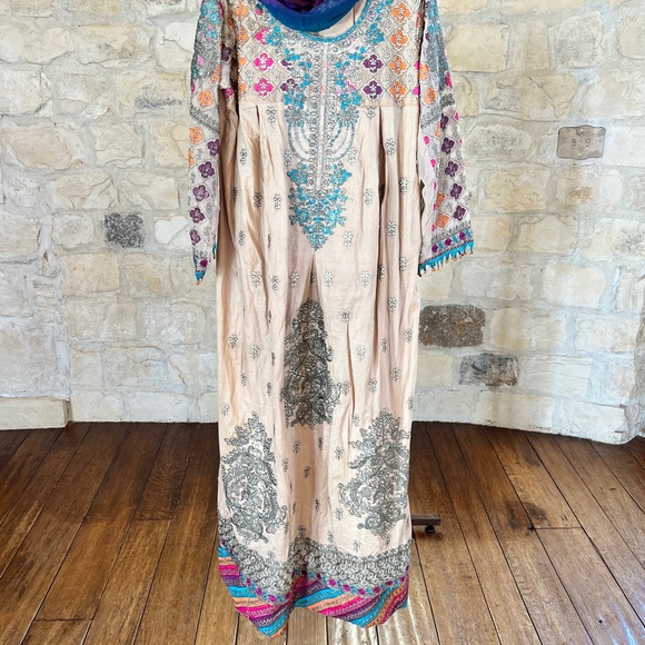 New - Picture 2 of 15